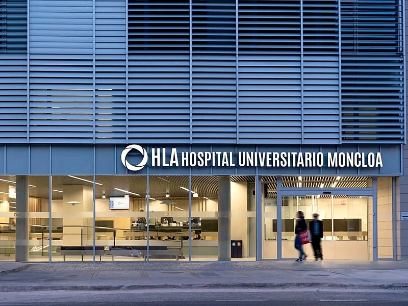 Hospital HLA Universitario Moncloa, Madrid Entrada del Hospital HLA Universitario Moncloa, en Madrid, donde opera el Dr. Marco Romeo